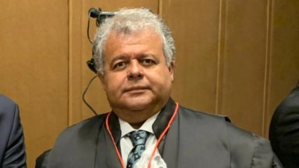 PF mira desembargador do RJ por venda de sentenças do mercado imobiliário