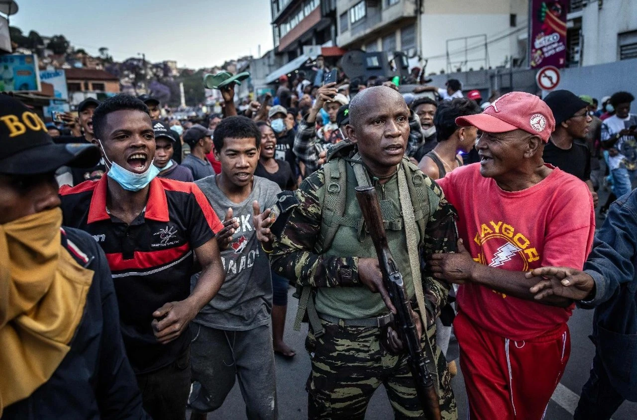 Há 1 ano: Protestos em Madagáscar em 2025