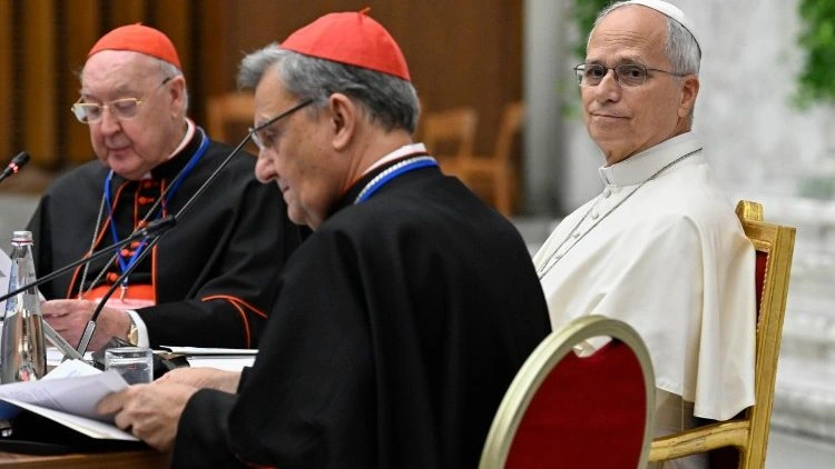 Grech: escutar as famílias para acompanhá-las à luz do Evangelho