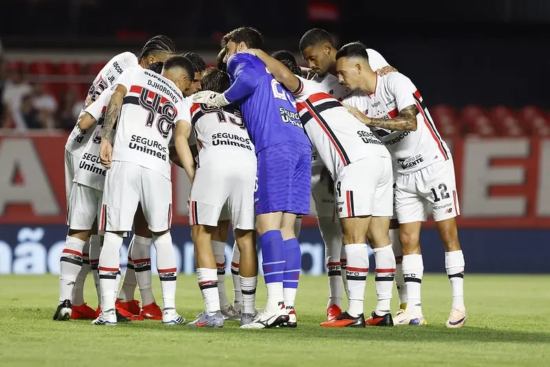 Djhordney leva o terceiro cartão amarelo e desfalca o São Paulo contra o Vasco