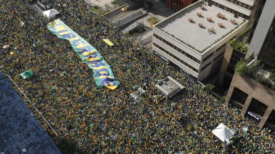 “Fora, Moraes” leva manifestantes às ruas para pressionar Senado e STF no 7 de Setembro