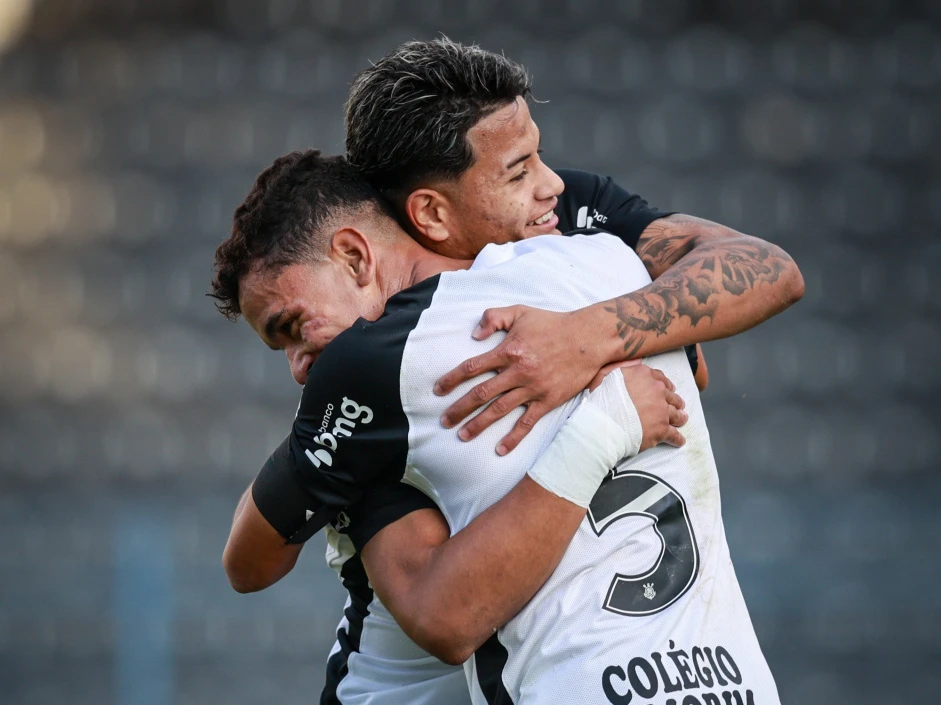 Corinthians goleia América-SP e segue na cola do líder Santos no Paulista-sub 20