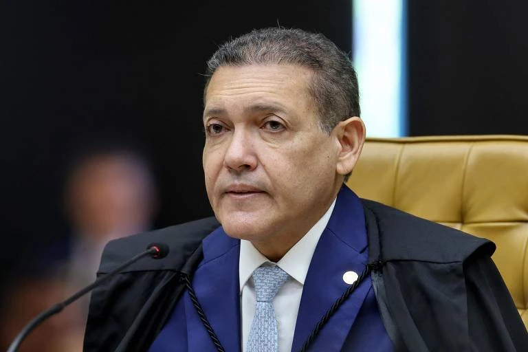 Kássio Nunes se declara impedido de participar de sessão sobre caso Moraes-Vorcaro