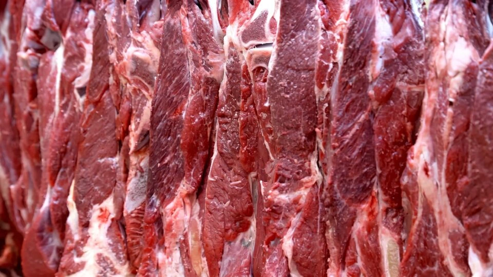 China trava carne bovina do Brasil com tarifa de 67%
