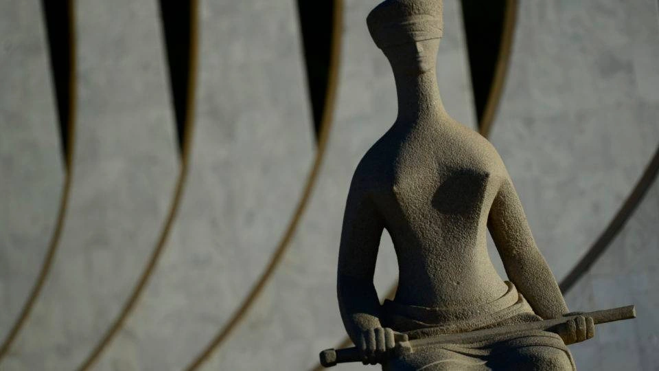 Dois pesos, duas medidas: a balança do Supremo