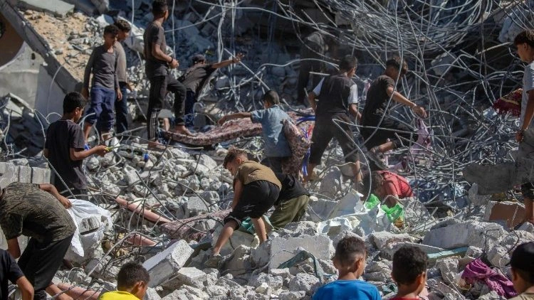 Pe. Faltas: a piedade humana sepultada em Gaza, re-conhecer os inocentes
