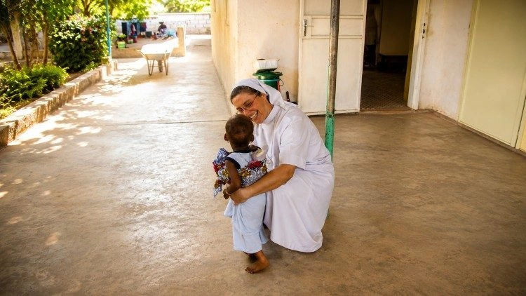 Irmã Chrysologa no Senegal: a “mãe das crianças” de Vélingara