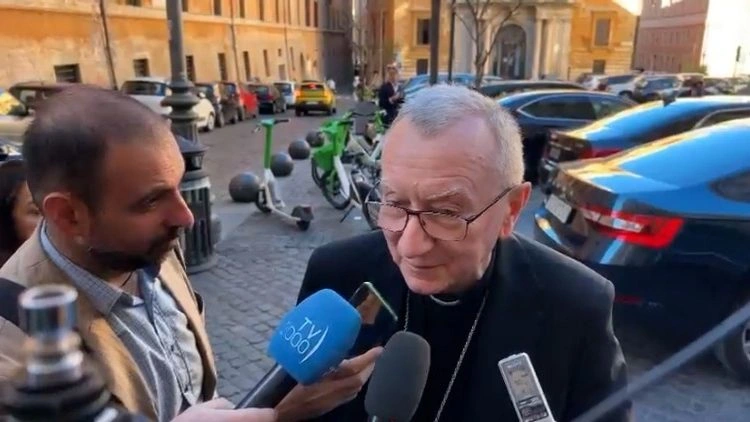 Parolin: “Falei com o Papa, um exemplo de grande serenidade”