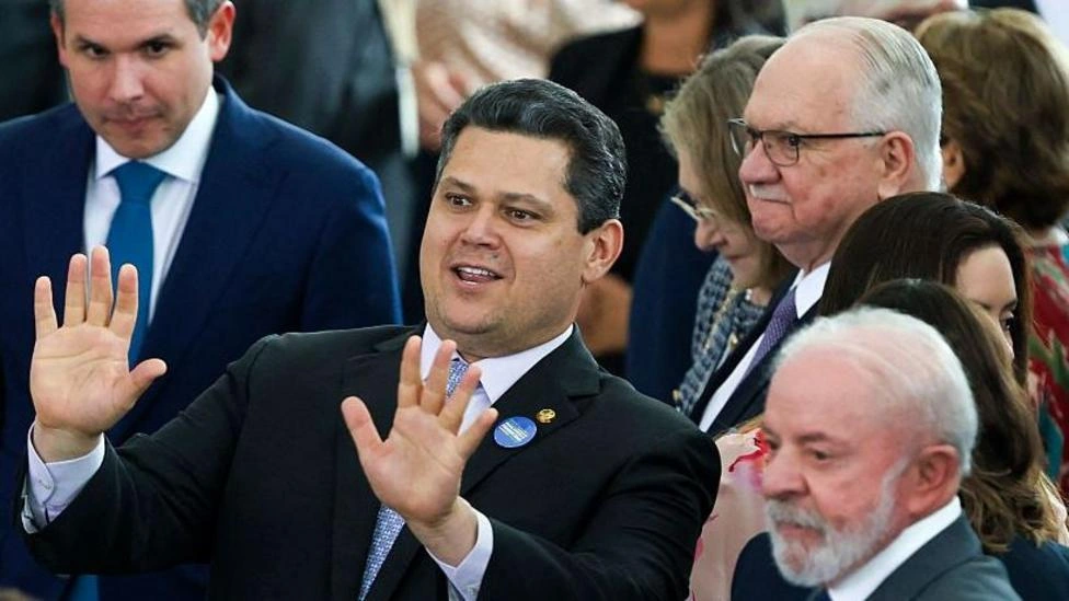 Lula precisará transformar partidos bolsonaristas em aliados para conseguir governar, aponta Sérgio Abranches