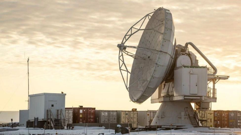 EUA confirmam ter colocado pela primeira vez armamentos no espaço