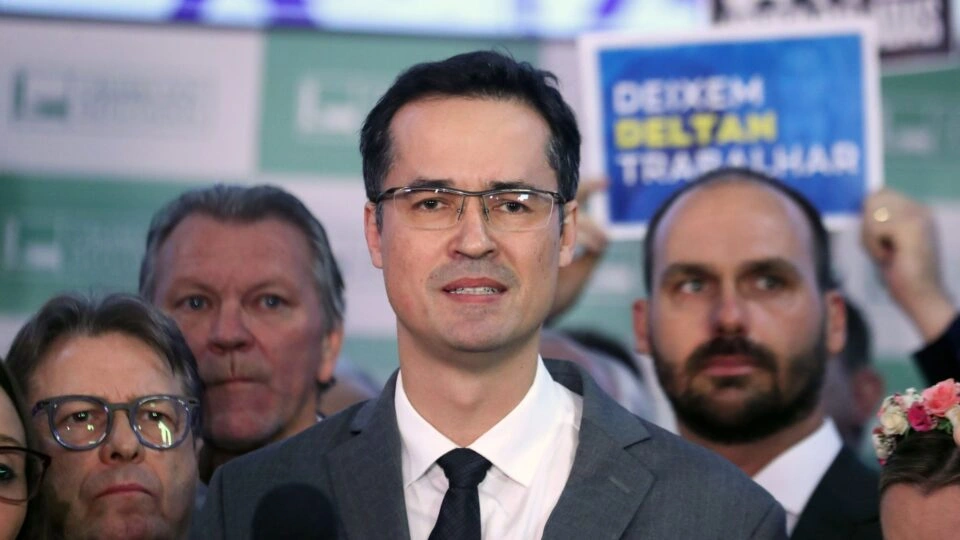 O árbitro não pode jogar: os limites da Justiça Eleitoral e o caso de Deltan Dallagnol