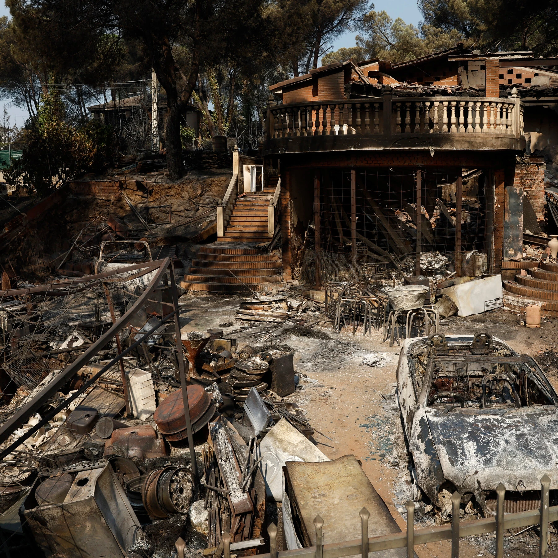 Incêndios Florestais Massivos Se Aproximam de Madrid