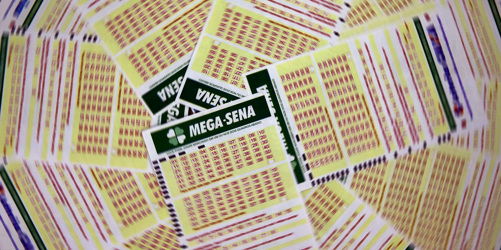 Mega-Sena acumula para R$ 102 milhões; confira os números sorteados
