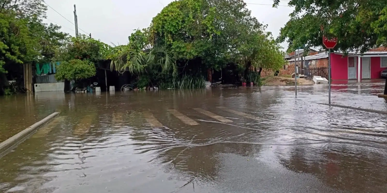 Inmet faz alerta de tempestade em São Paulo, Paraná e Minas Gerais