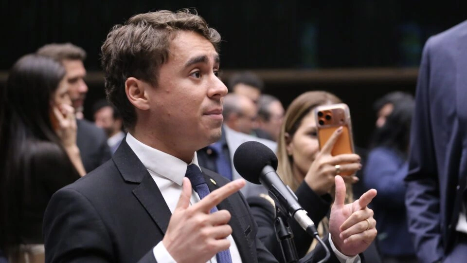 Nikolas Ferreira nega relação de proximidade com Vorcaro