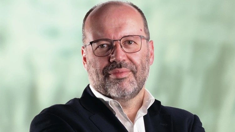 Portugal. “Ecologia Digital”: “nós não existimos sem relação cara a cara”