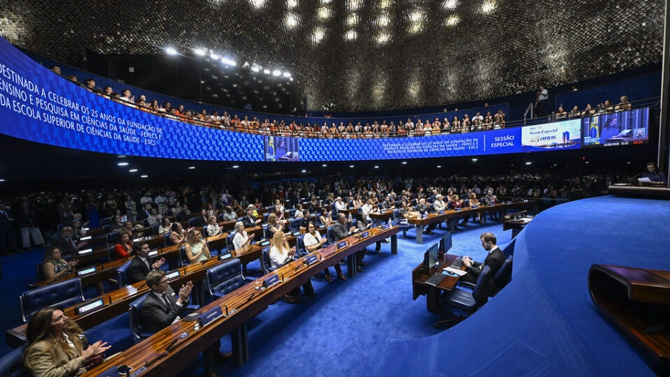 Mandato de senador é de 8 anos: entenda por que o cargo tem prazo maior