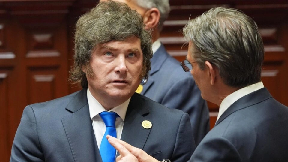 Ex-premiê diz que escalada de Milei por Malvinas tem objetivo eleitoral e pede reforço militar