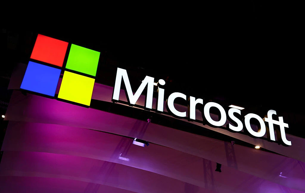 Microsoft apresenta ferramentas de segurança com IA que, segundo a empresa, superam plataformas concorrentes