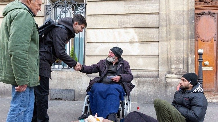 Organizações beneficentes de Paris aguardam a visita do Papa Leão XIV