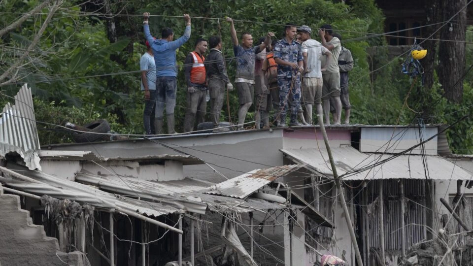 Tragédia no Nepal se soma a décadas de desastres no Himalaia