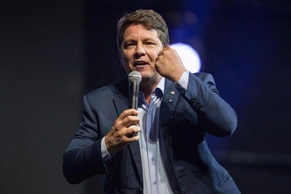 PF deflagra operação para rastrear financiamento de 'Dark Horse', filme sobre Jair Bolsonaro