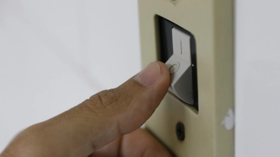 Aneel mantém bandeira amarela e conta de luz terá cobrança extra em setembro