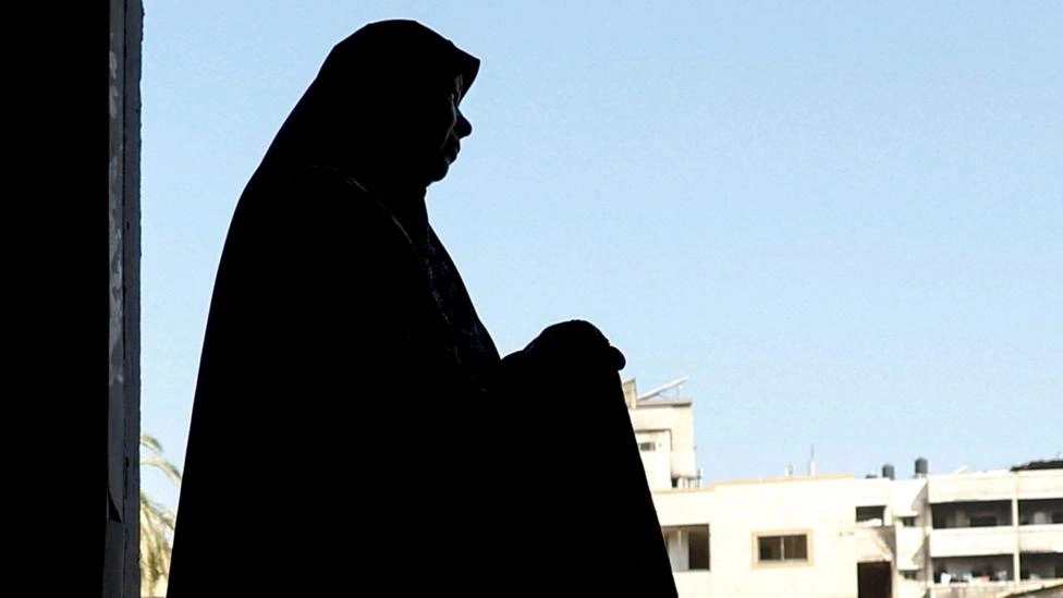 Como a guerra aumentou a violência sexual e os casamentos forçados de meninas e mulheres em Gaza
