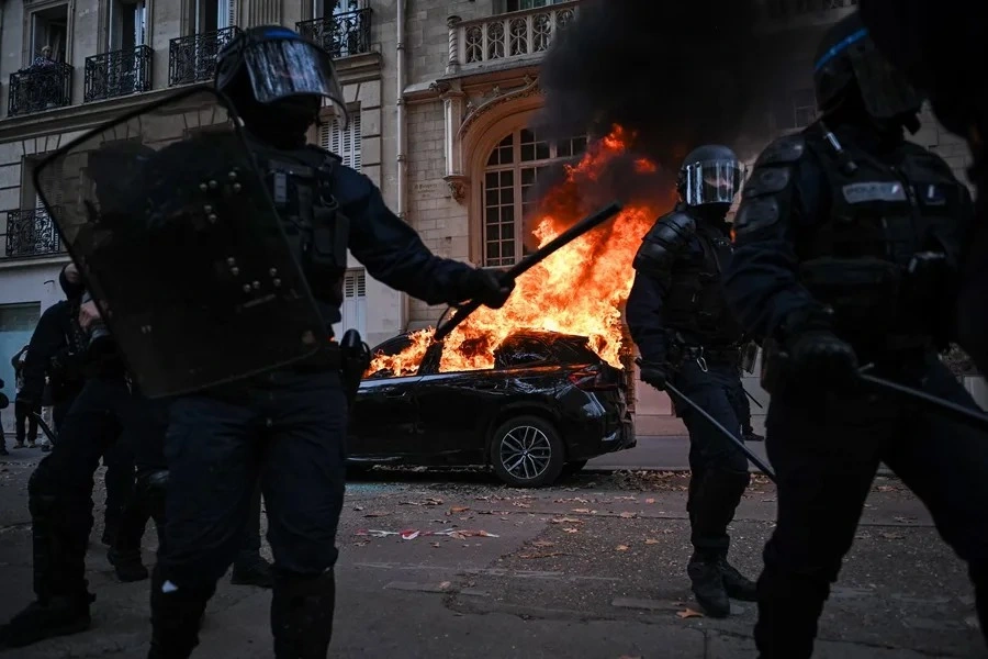 Europa em ebulição: protestos se intensificam com destruição e vandalismo