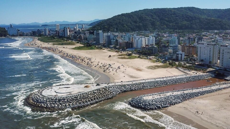 Obras na orla de Matinhos seguem na mira da Justiça