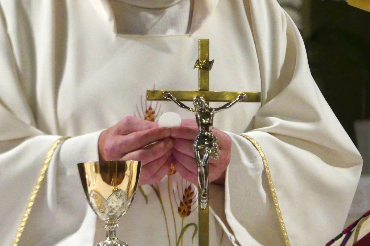 Número de padres católicos volta a crescer após 5 anos de estagnação