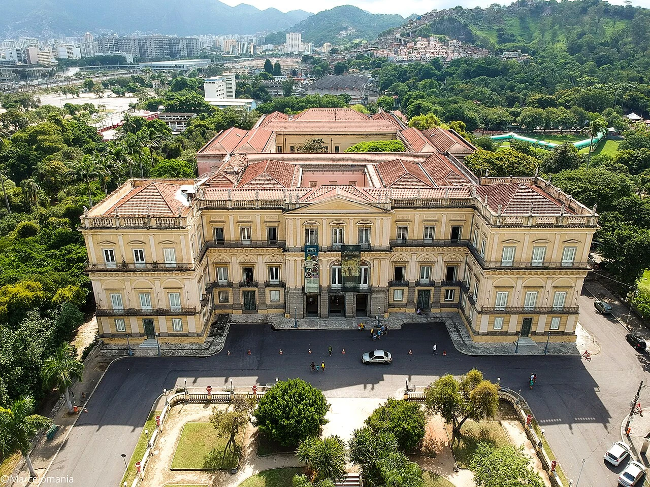 Há 8 anos: Incêndio destruía o Museu Nacional e apagava 200 anos de história do Brasil