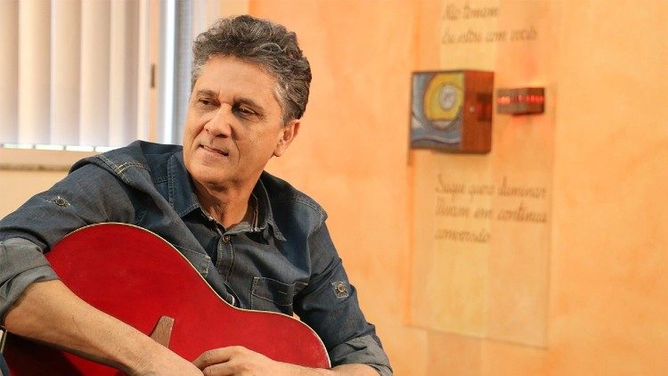 Antonio Cardoso na Canção e a Prece: "Todo Batizado é Missionário"