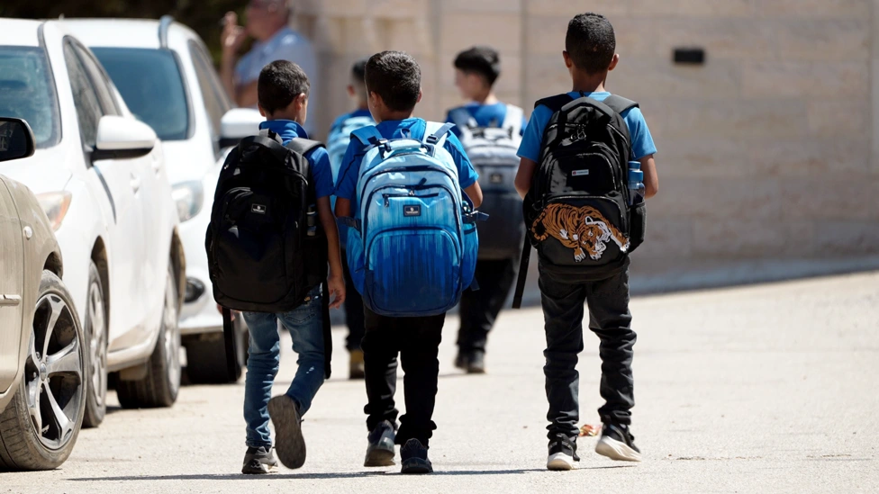 Os pais palestinos preocupados com ataques a escolas na Cisjordânia ocupada: 'O que fazer quando colonos atiram em seus filhos?