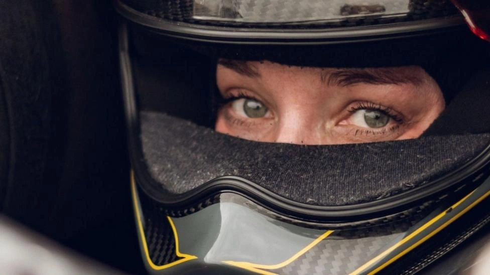 Mais rápido que a F1: a categoria extrema do automobilismo em que as mulheres são as maiores vencedoras