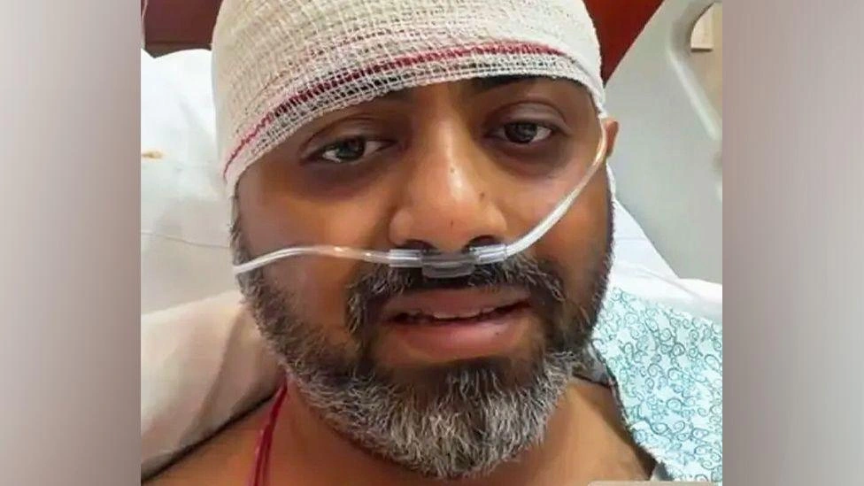 Piloto indiano descreve ataque a facadas em voo para Israel: 'Não ia deixar que os outros morressem'