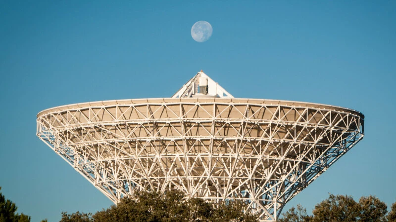 Deep space dishes dodge devastation from Spanish wildfires
