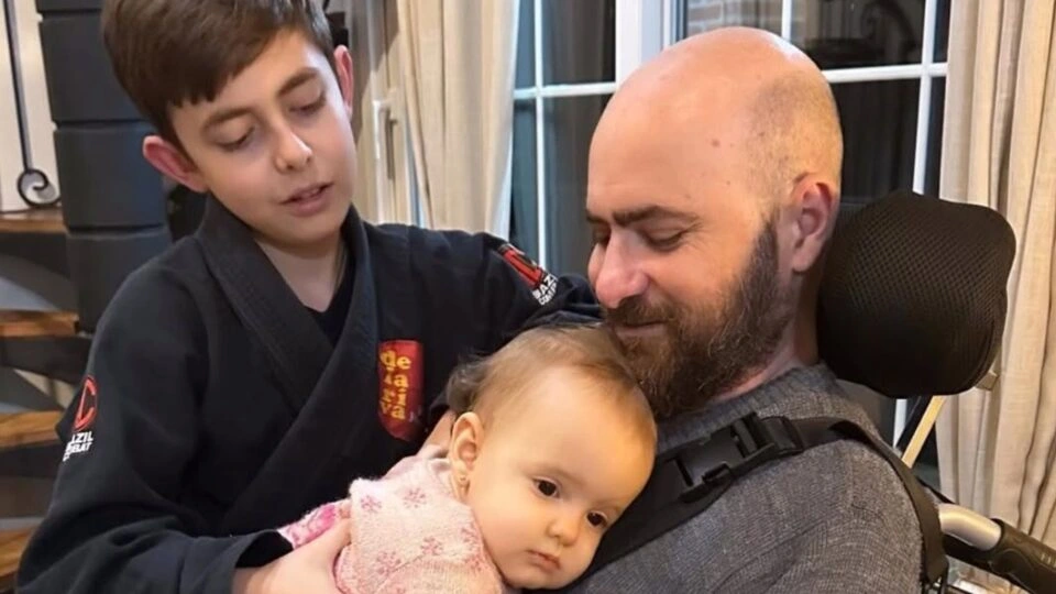 Tiba Camargos pede ajuda para receber aplicação de polilaminina durante cirurgia