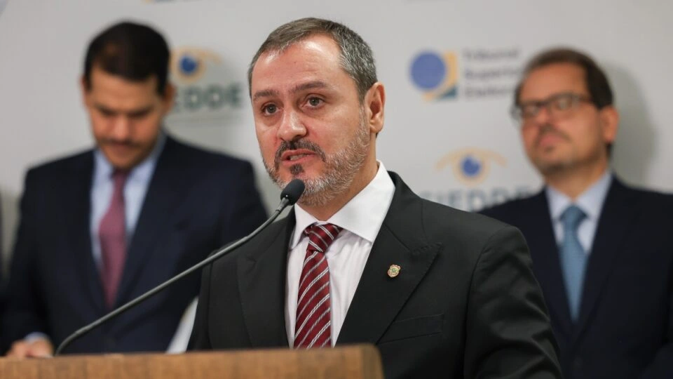 Andrei silencia sobre decisão de Mendonça e número 2 da PF sai em defesa