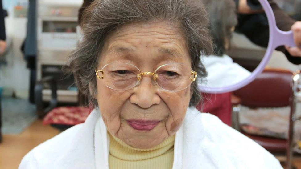 Japão ultrapassa pela primeira vez 100 mil pessoas com 100 anos ou mais: o que há por trás dessa longevidade