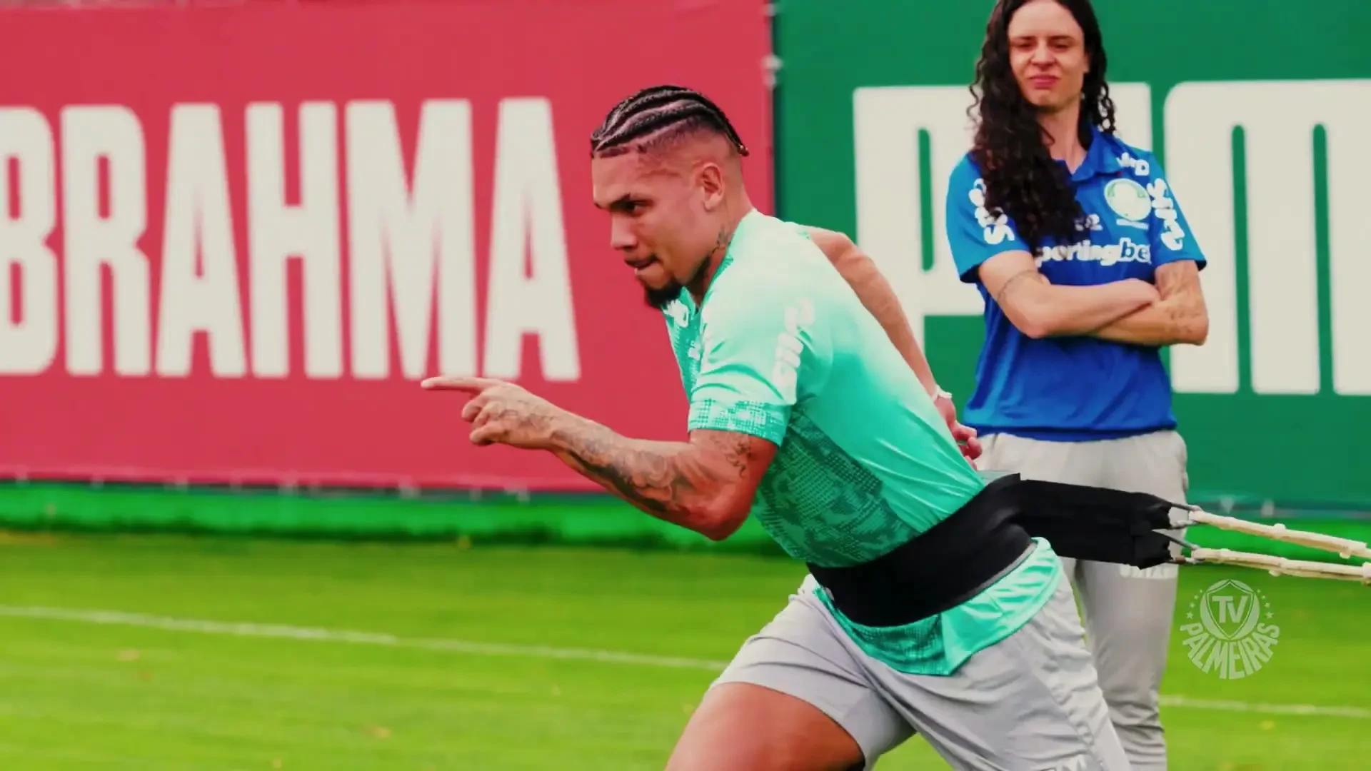 Paulinho inicia transição e Palmeiras treina de olho no Bahia