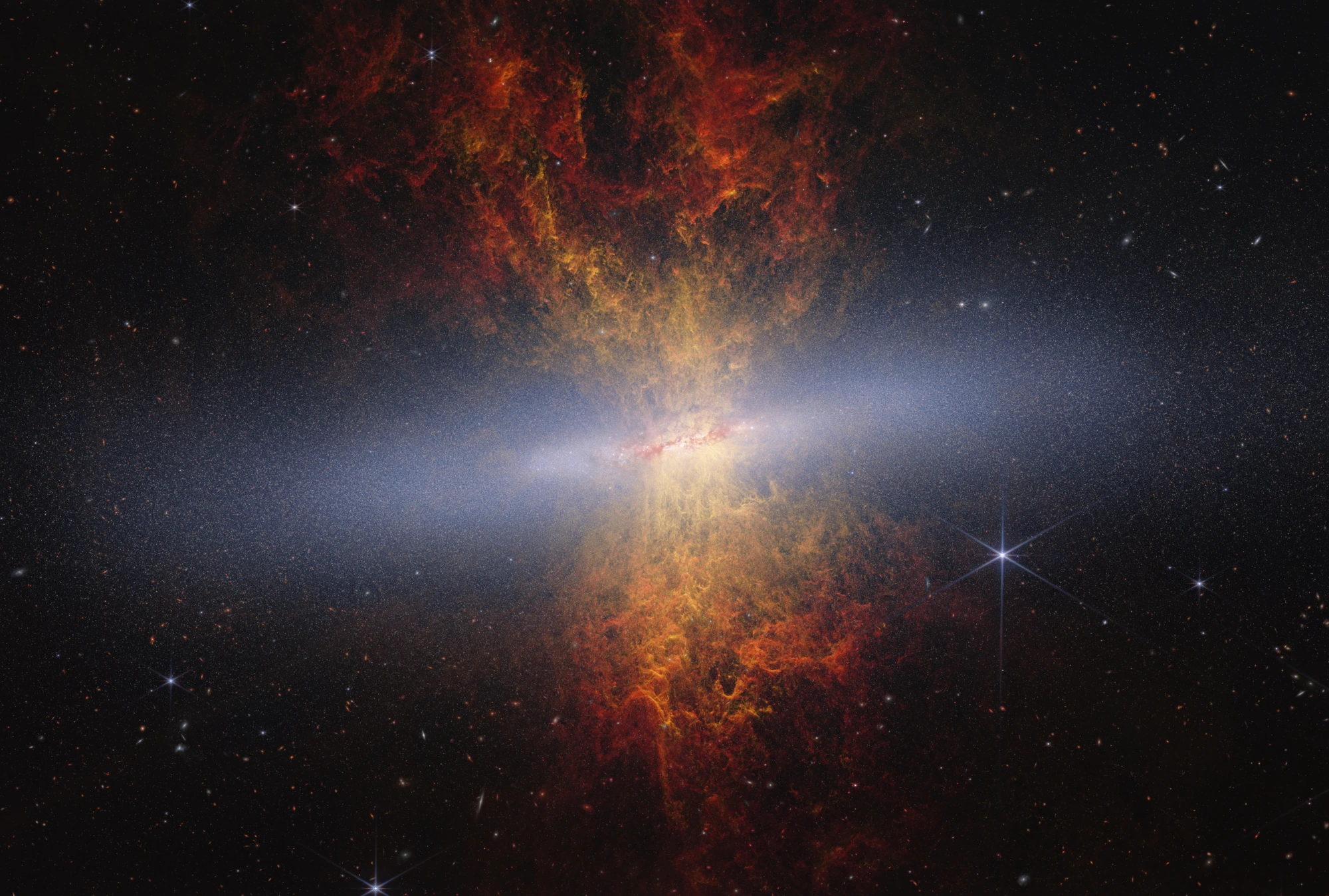 Milhões de Estrelas na Galáxia do Charuto