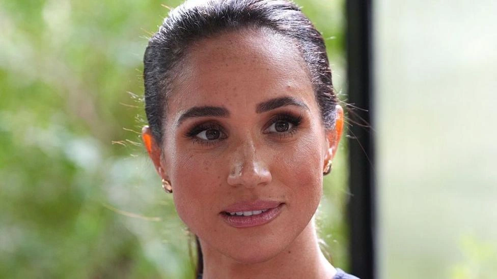 Meghan Markle afirma ter recebido 'acusações perturbadoras' sobre seu pai