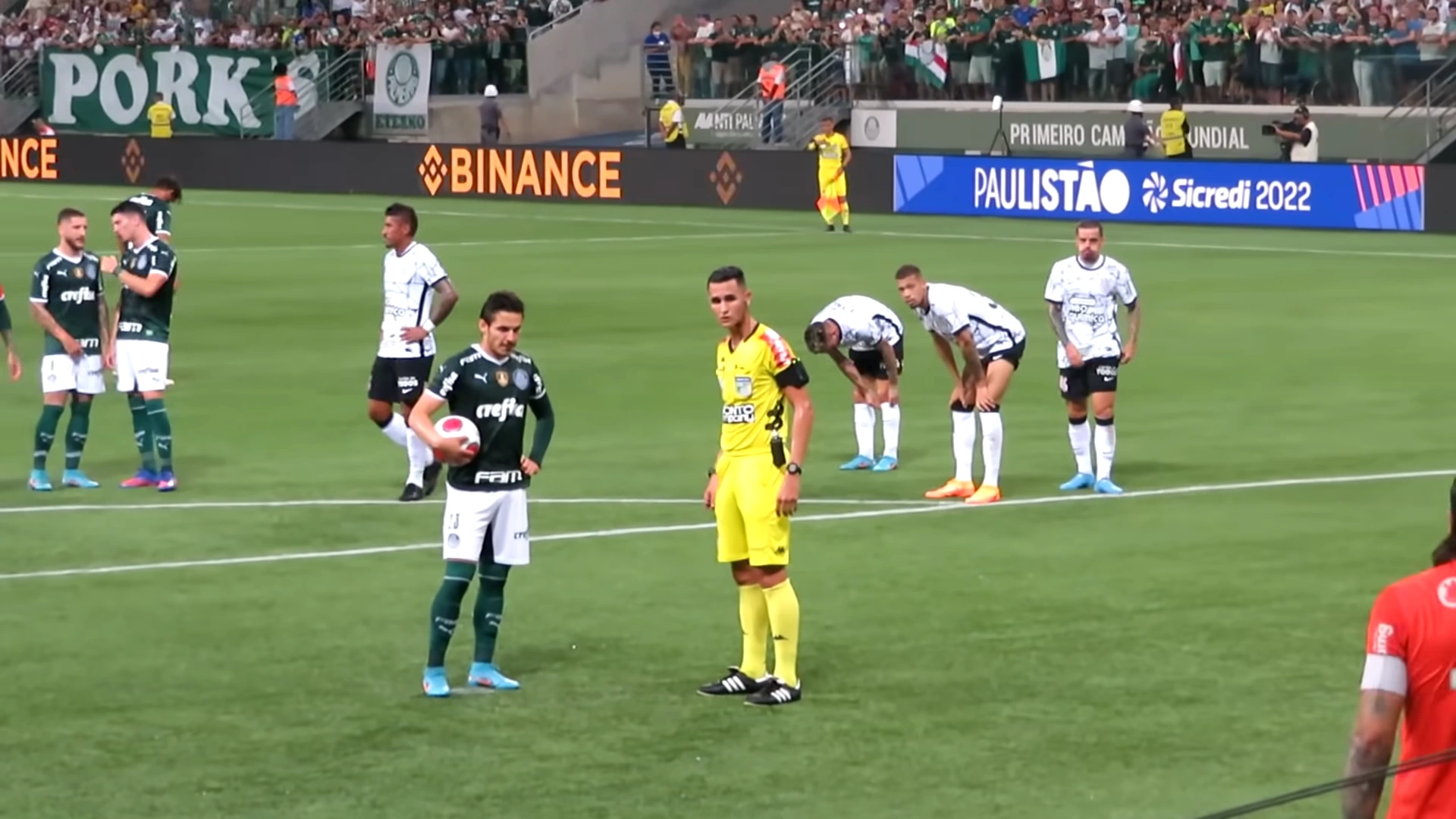 Corinthians repudia “comportamento agressivo” contra criança que ganhou camisa de Neymar