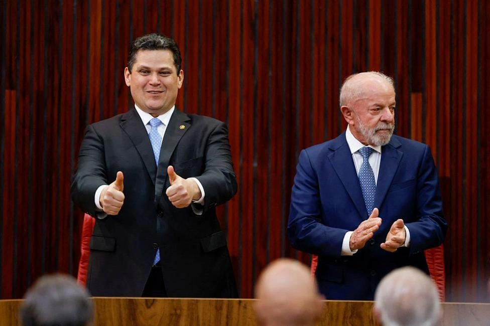 Escândalo das mensagens entre Vorcaro e Moraes dá gás às candidaturas de direita ao Senado e desinfla 'pauta positiva de Lula', diz analista