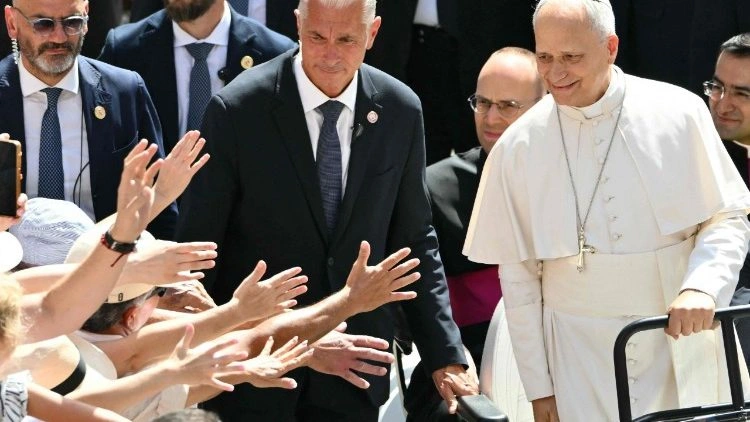 Angelus: onde termina a nossa lógica, começa a confiança. Pedro e a difícil aprendizagem da fé