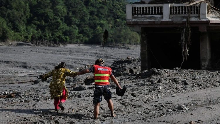 Cáritas Nepal: situação é difícil, mas Igreja trabalha para ajudar as pessoas