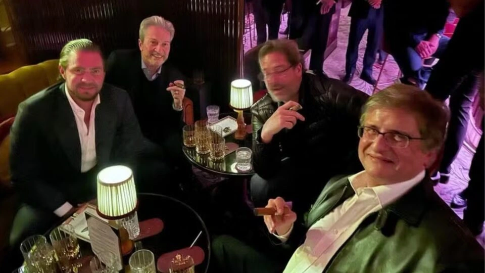 Foto comprometedora desmente versão de Paulo Gonet sobre banqueiro